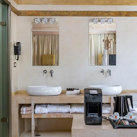 10gr Boutique & Wine Bar Hotel Rhodes City