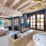 10gr Boutique & Wine Bar מלון עיר רודוס