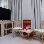 10gr Boutique & Wine Bar עיר רודוס