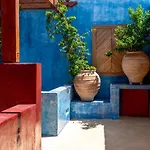 10gr Boutique & Wine Bar 5* עיר רודוס
