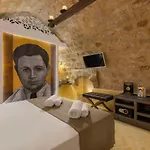 10gr Boutique & Wine Bar 5* עיר רודוס