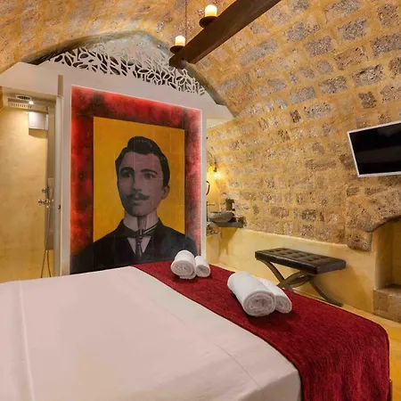 10gr Boutique & Wine Bar Готель 5*