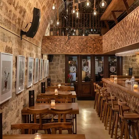 מלון 10gr Boutique & Wine Bar 5*