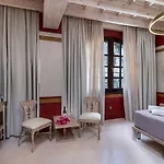 10gr Boutique & Wine Bar 5* Rhodes City