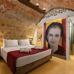 10gr Boutique & Wine Bar Hotel