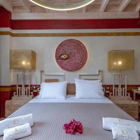 Hotel 10gr Boutique & Wine Bar