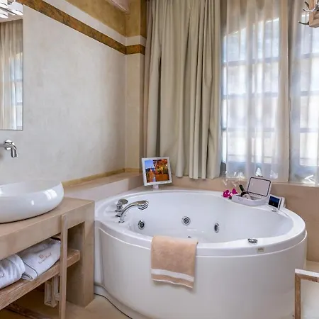 10gr Boutique Hotel&wine Bar