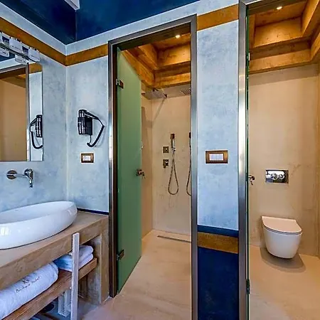 10gr Boutique & Wine Bar Hotel 5*
