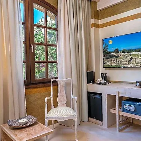 10gr Boutique & Wine Bar Hotel 5*