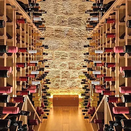 10gr Boutique & Wine Bar מלון עיר רודוס