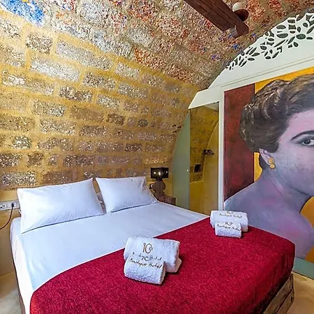 10gr Boutique & Wine Bar 5*