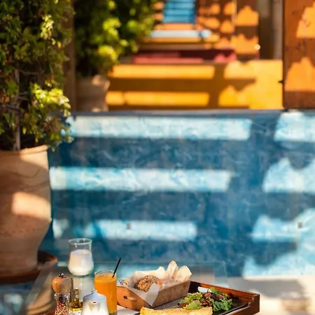 10gr Boutique & Wine Bar 5*