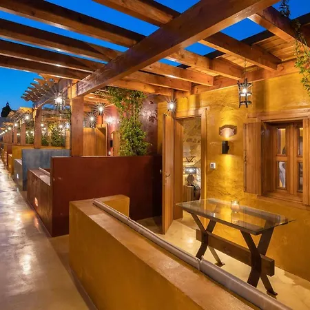 Hotel 10gr Boutique & Wine Bar