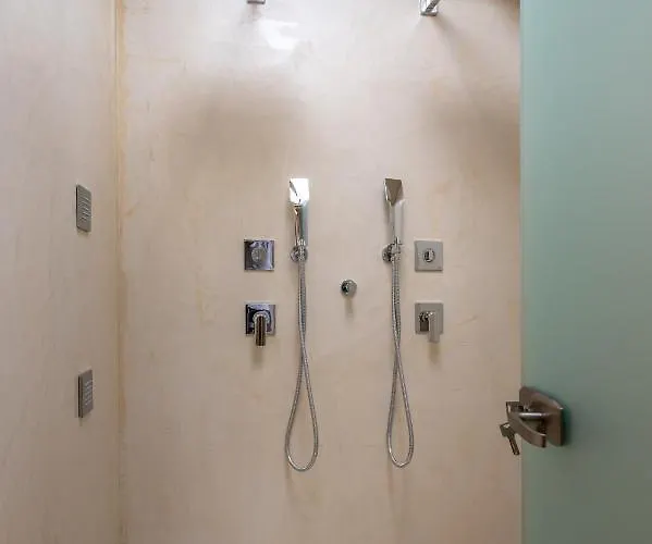 10gr Boutique & Wine Bar Hotel