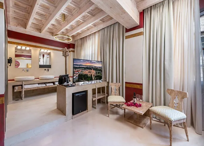 10gr Boutique & Wine Bar Hotel