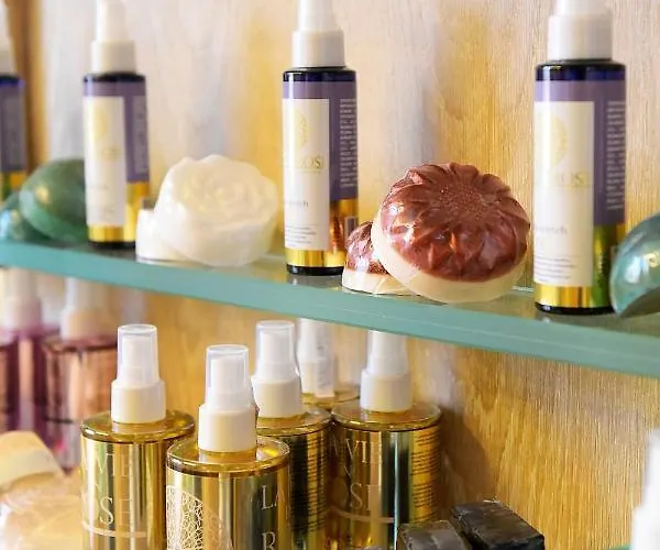 10gr Boutique & Wine Bar Hotel