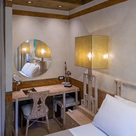 10gr Boutique & Wine Bar Hotel 5*