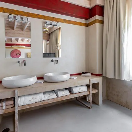 10gr Boutique & Wine Bar 5*